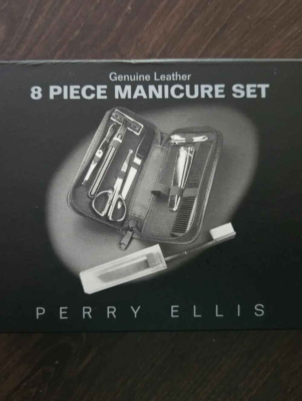 8 Piece Mens Manicure Set